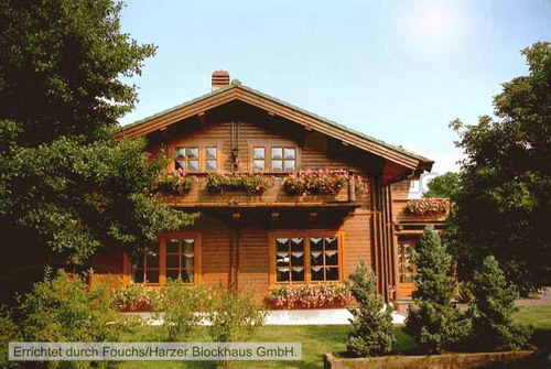 Schliessen von BlockhausVilla012.JPG